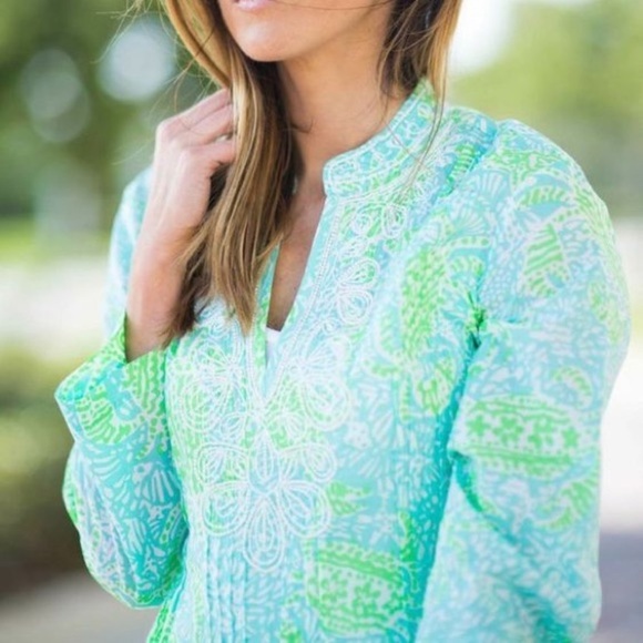 Lilly Pulitzer blue crab print Sarasota tunic - Picture 3 of 7